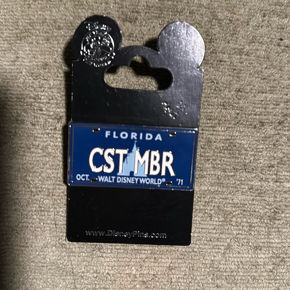 WDW Disney Cast Member Exclusive License Plate Pin, CST MEMBR Florida Pin